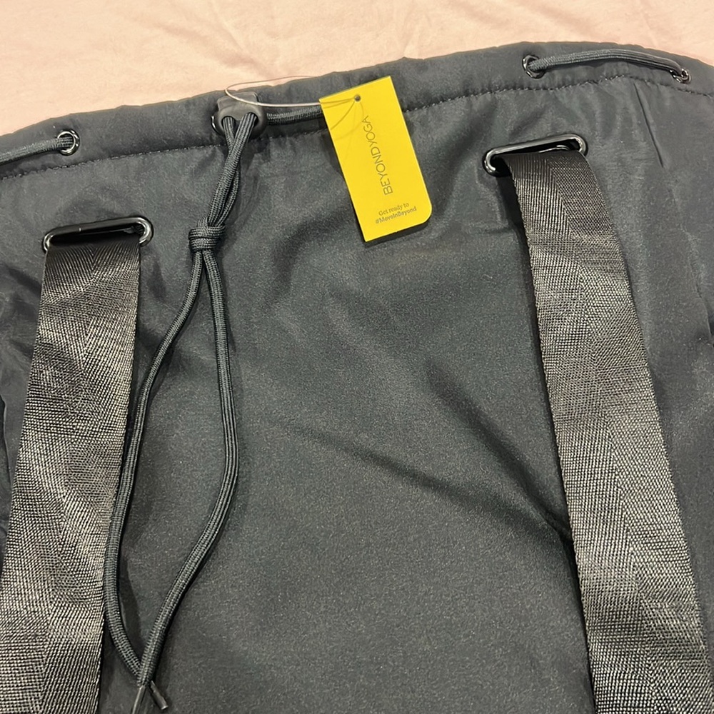 Beyond yoga backpack - Picture 2 of 4